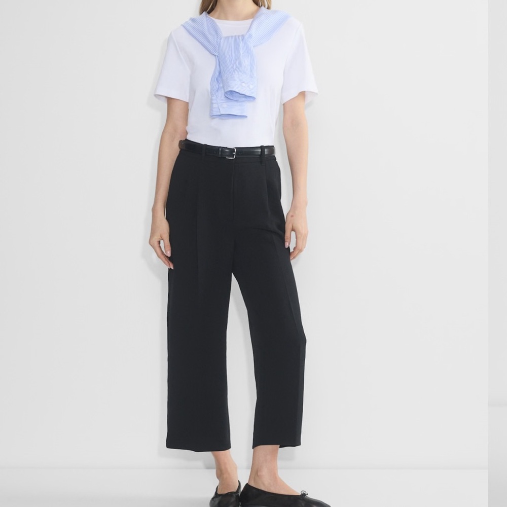 Aritzia Effortless Cropped Trousers (Short)